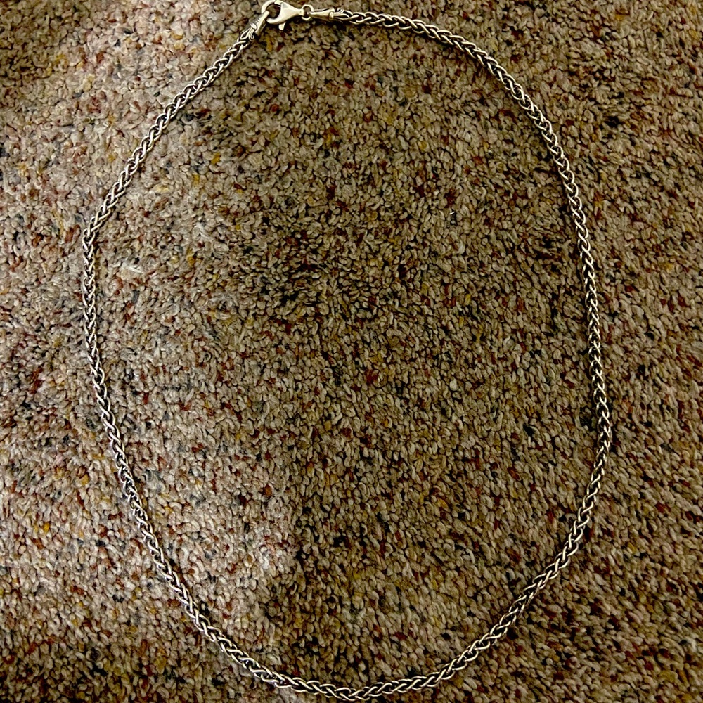 20 inch silver chain.